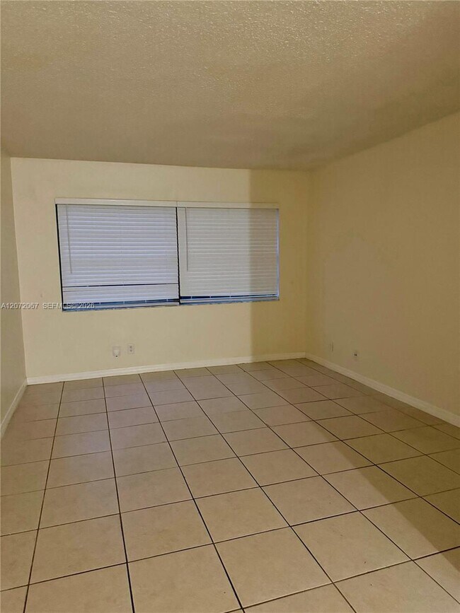 11225 Royal Palm Blvd Unit 11225