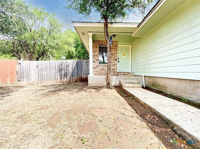 Photo - 109 Hughson Dr
