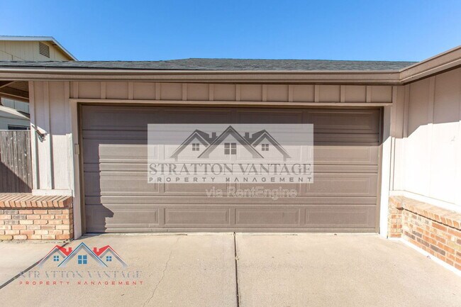 Photo - 944 W Meseto Ave