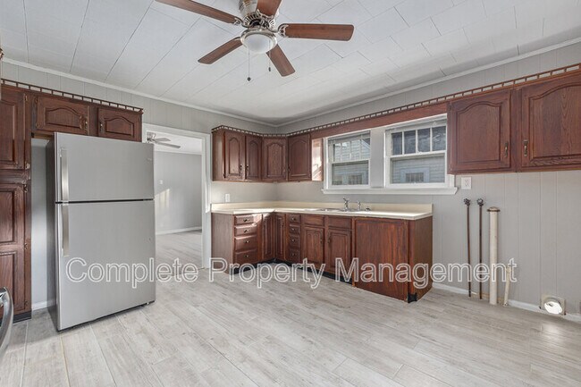 Photo - 1174 Birmingham St