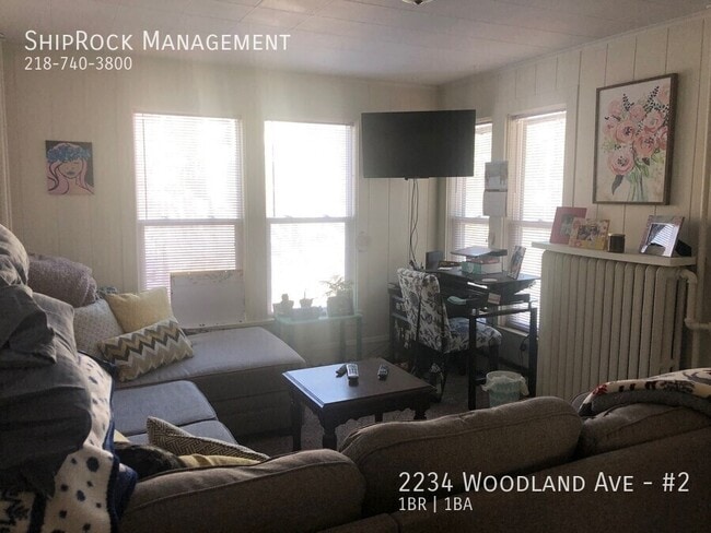 Photo - 2234 Woodland Ave Unidad #2