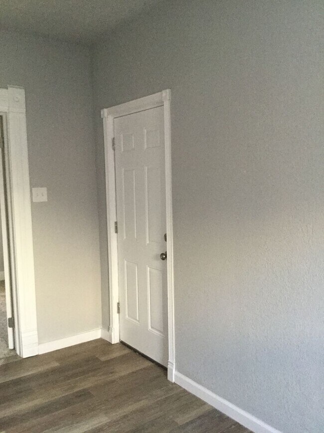 Photo - 2+ Bedroom home Near Downtown!