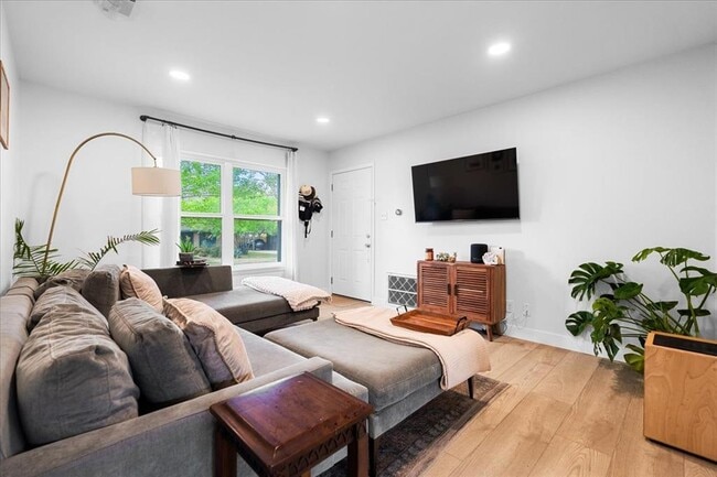Photo - 1808 Forest Hill Dr