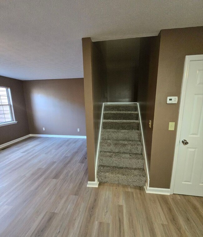 Photo - FRESHLY UPDATED TOWHOME.