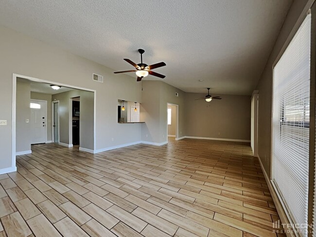 Photo - 1237 Edgerton Dr