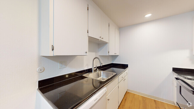 Building Photo - 410 Alameda del Prado Unit 410N Rental