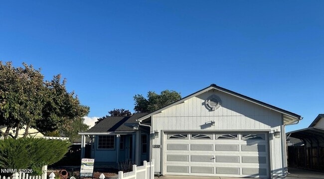 Photo - 559 Nader Wy