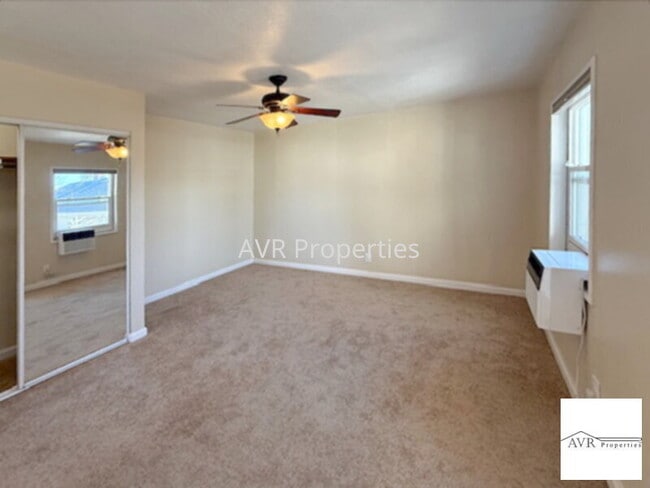 Photo - Beautiful downtown elevated studio with full kitchen