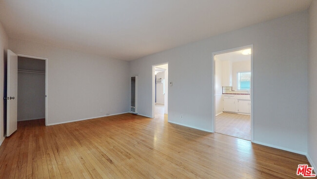 Photo - 11284 Montana Ave Unidad 9