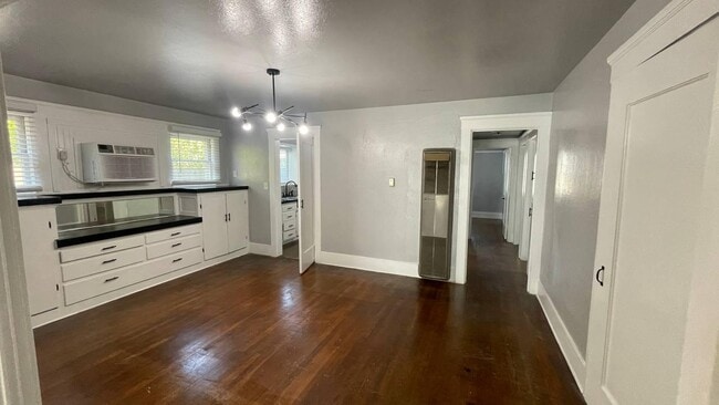 Photo - 835 E Weldon Ave