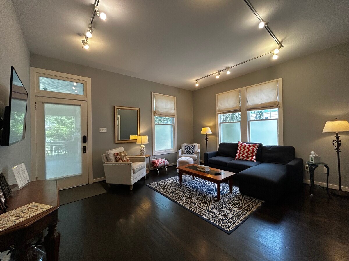 Photo - 1003 Lamond Ave Unit Apt B