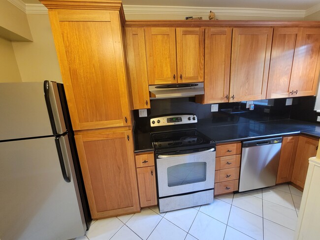 Kitchen #1 - 792 Hayes St Unit 792 A Hayes St