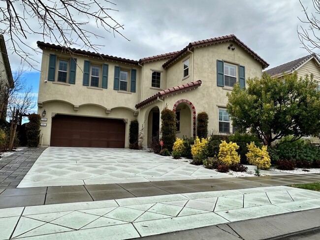 Photo - Home is occupied. DO NOT DISTURB TENANTS