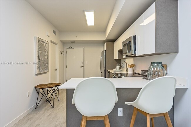 Photo - 321 NE 26th St Unit 507