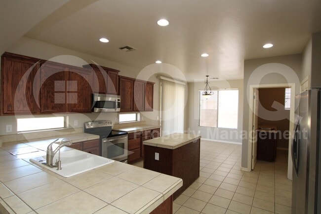 Photo - 1820 W Macaw Dr