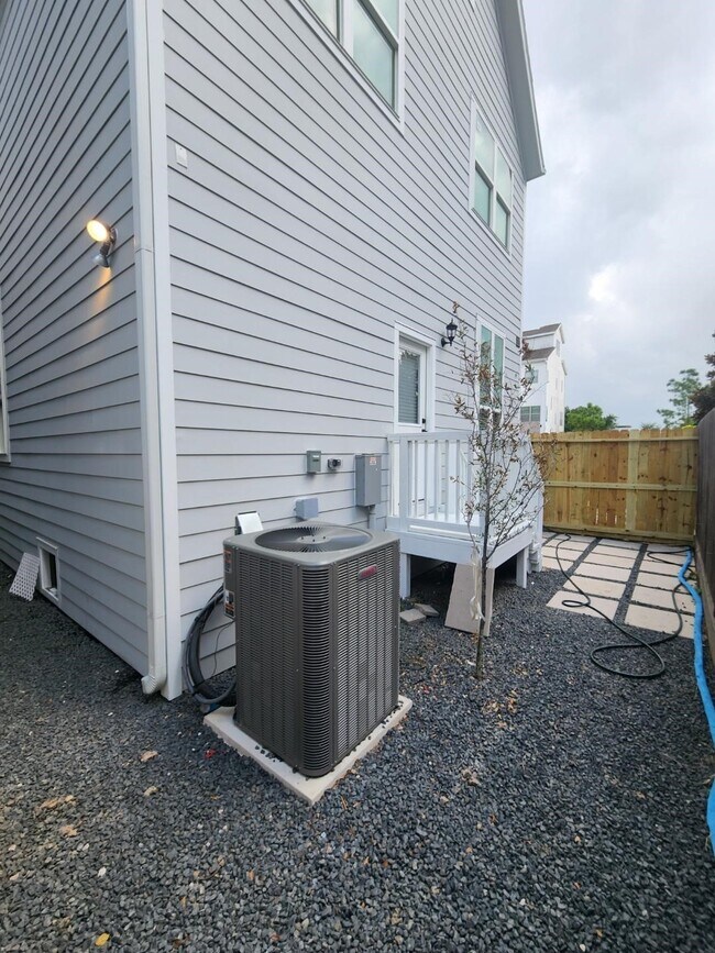 Photo - 1807 Palmetto Landing Dr
