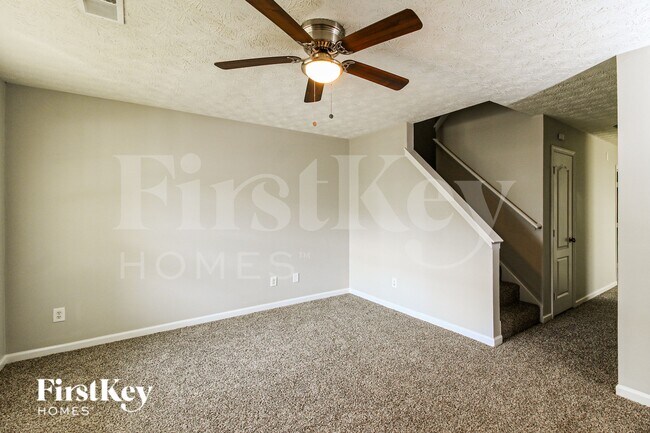 Photo - 6108 Ruth St SW