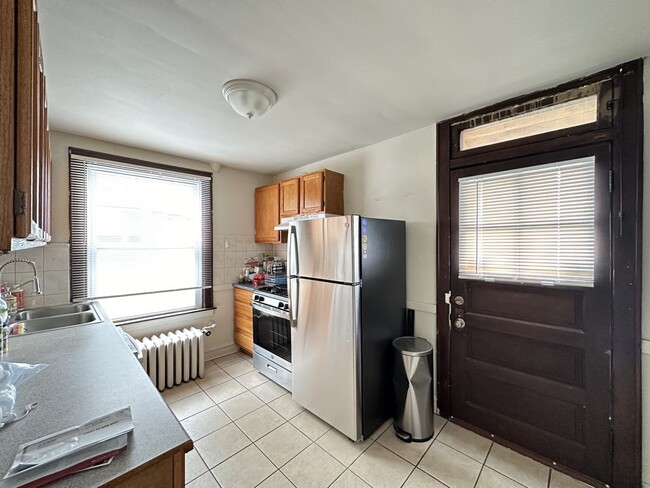 Photo - 733 Elm Unit 403