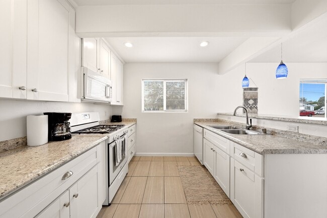 469 Taft Ave