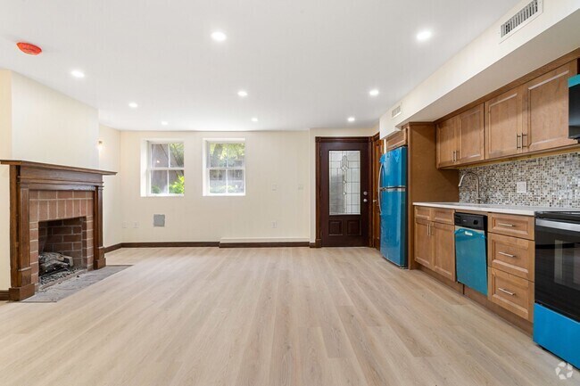 Building Photo - 198 Beacon St Unit # A Rental