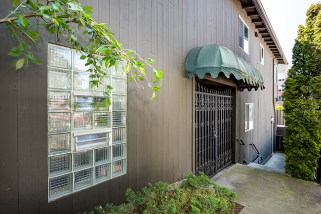 Photo - SL Skylark Apartments