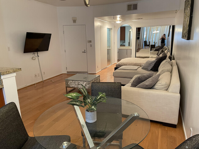 Photo - 620 S Gramercy Pl Condo Unit 130