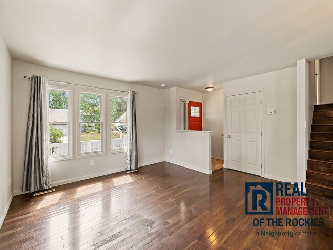 4 Bed 3 Bath Tri Level in Prime - Image
