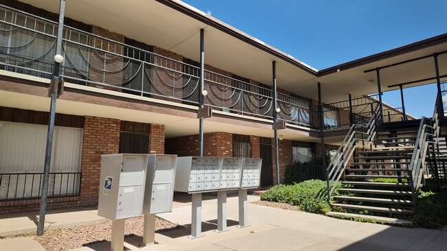 Photo - Diplomat Apartments