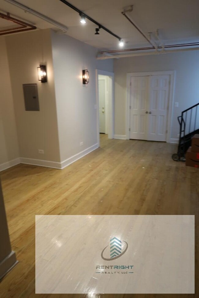 Photo - 4825 N Talman Ave Unidad 4829 N Tal