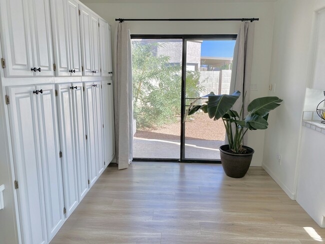 Photo - 6713 E Kelton Ln