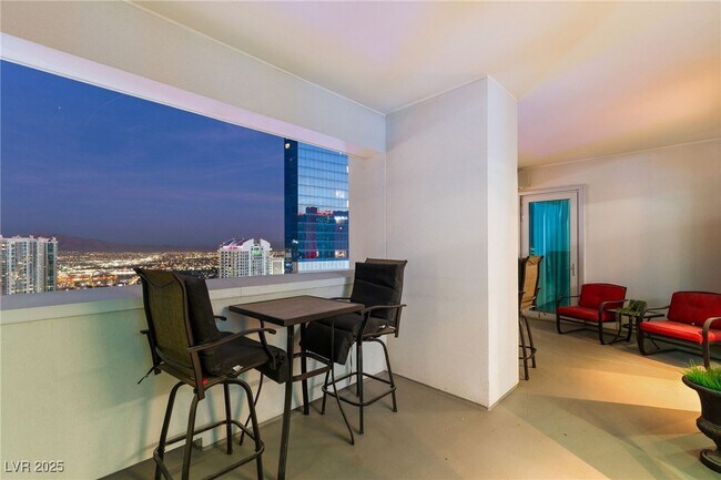 Photo - 2700 S Las Vegas Blvd Unit 3705