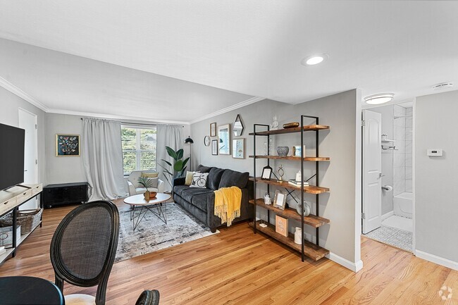 Building Photo - 10130 Manchester Rd Unit C Rental