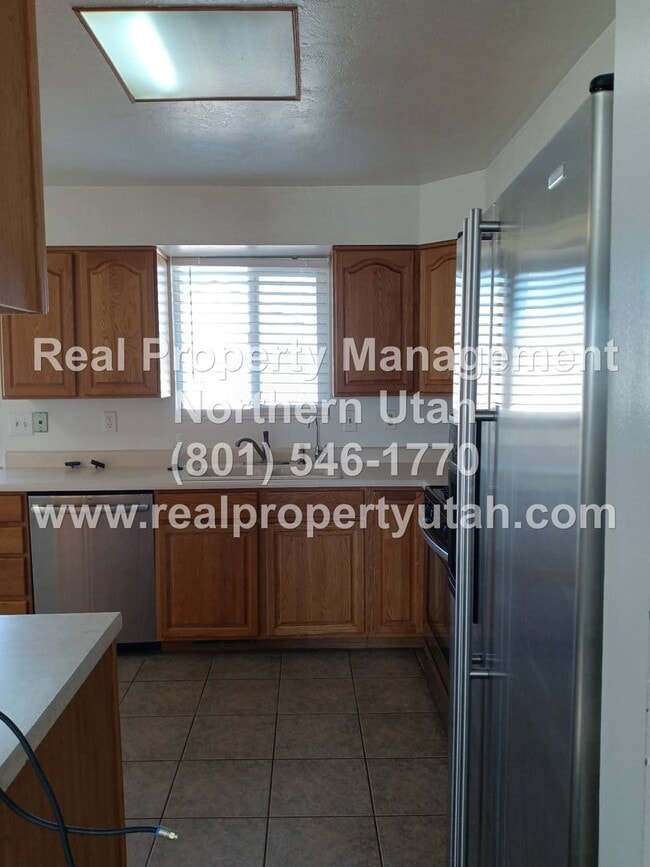Photo - 4 Bedroom 2 Bath House in Layton