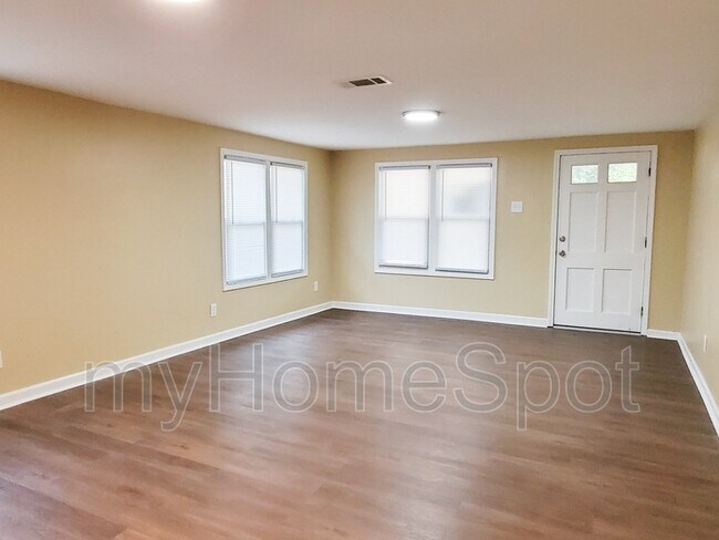 Photo - 8407 Whitmire Dr