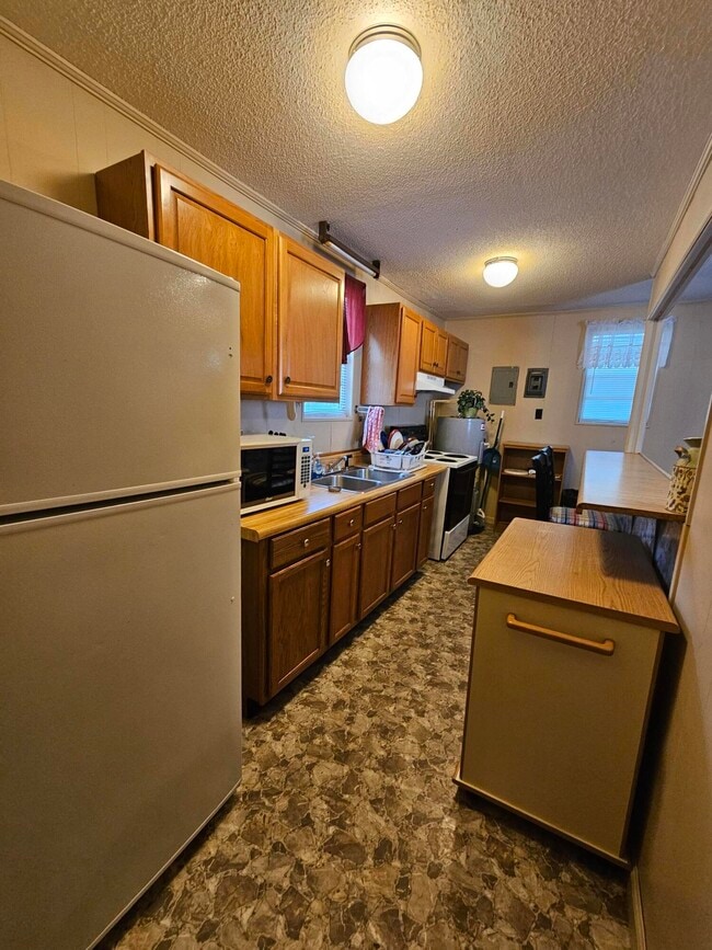 Photo - 40 Wildwood Rd