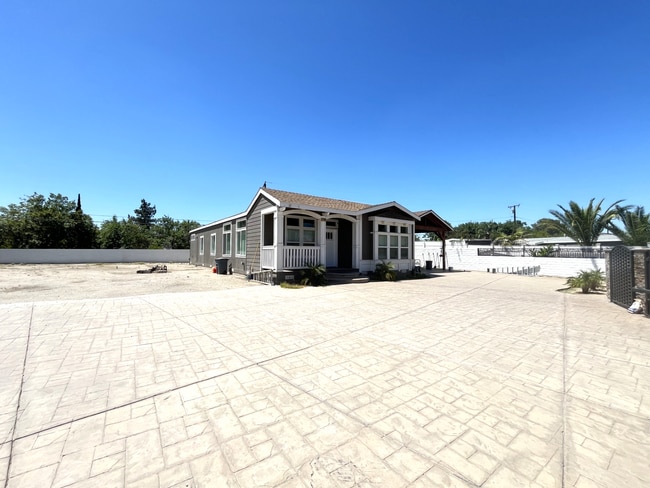 Photo - 2203 Portola St