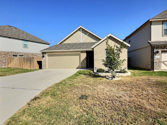 Photo - "Charming 3-Bed Oasis in San Antonio – Spa...