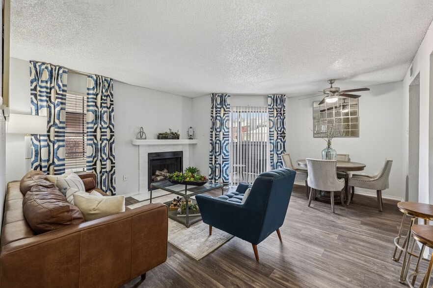 Spacious and open living room in Garland, TX