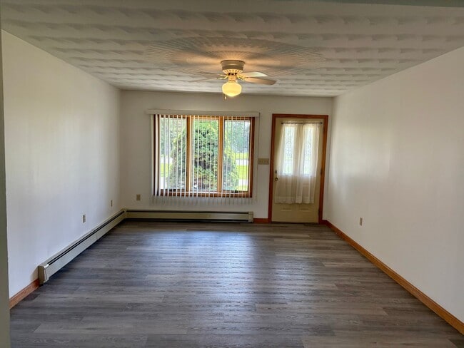 Photo - 2837 Bedford St