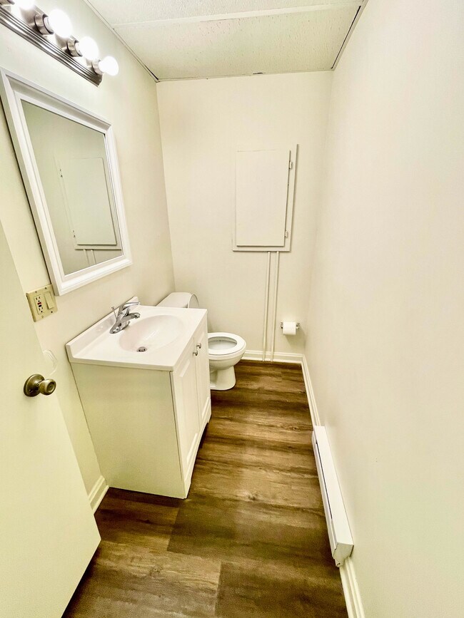 Photo - 25 Camelot Ct