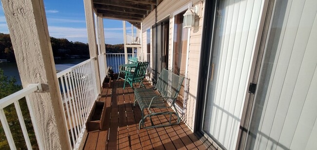 Photo - 2 bedroom lakeview condo in Lake Ozark for... Unit 4B
