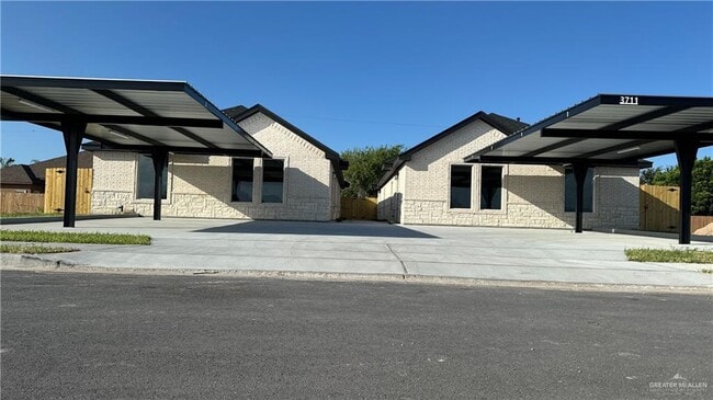 Building Photo - 14 Chapa Ave