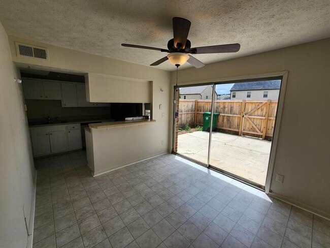 Photo - 3250 Strawberry Ln