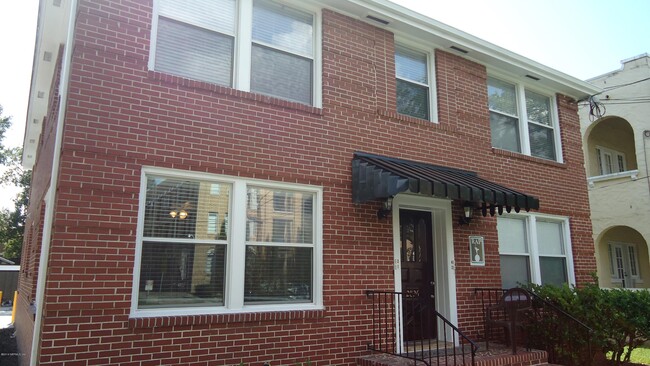 Building Photo - 2826 Herschel St Unit 4 Rental