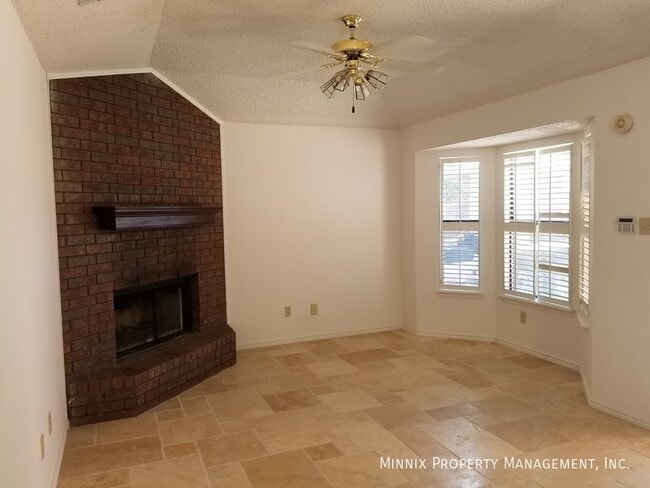Photo - 2103 84th St