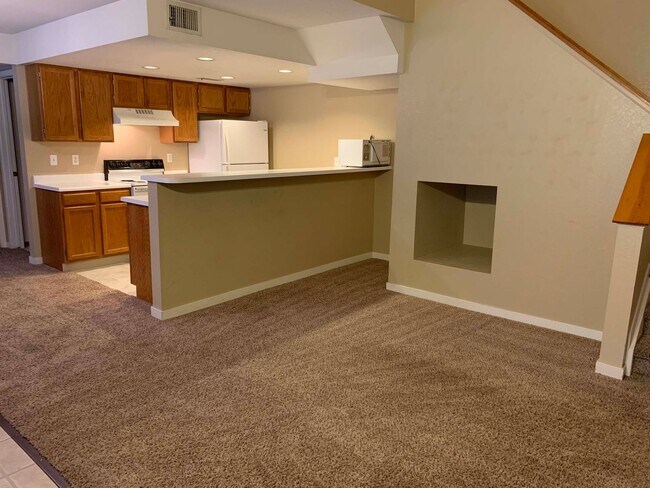 Photo - 1225 W Prospect Rd Unit R43