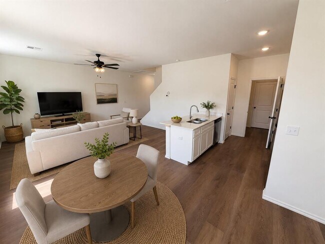 303 Aaran Way