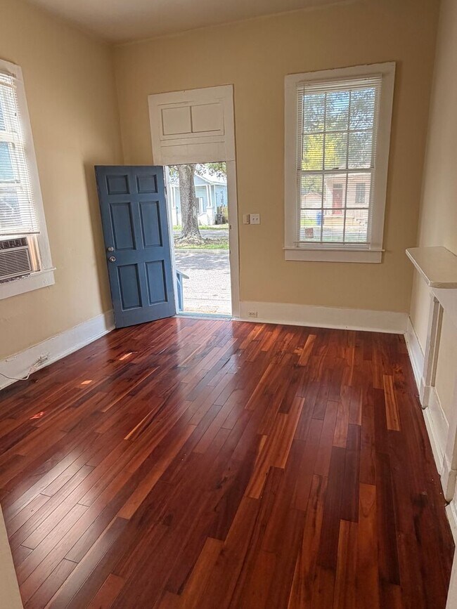 Photo - 2BD/1BA Shotgun in Bayou St John