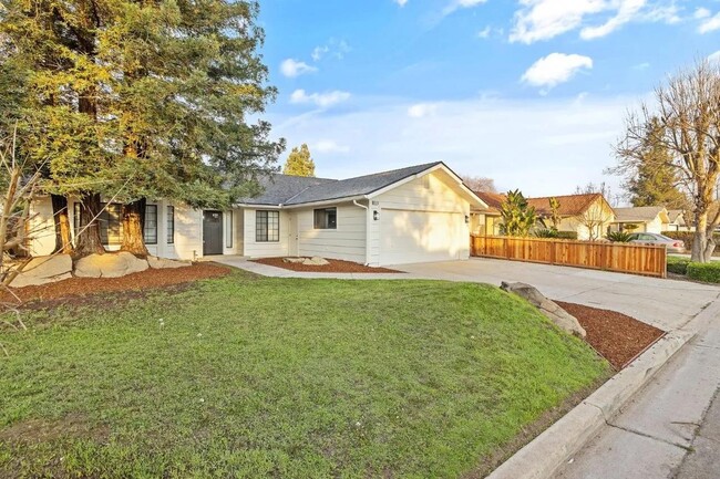 Photo - 6379 N Forestiere Ave