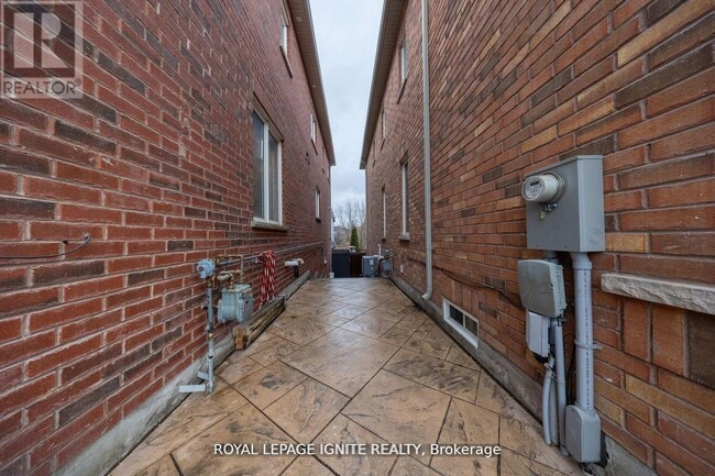 Photo - 123 Alexander Lawrie Ave